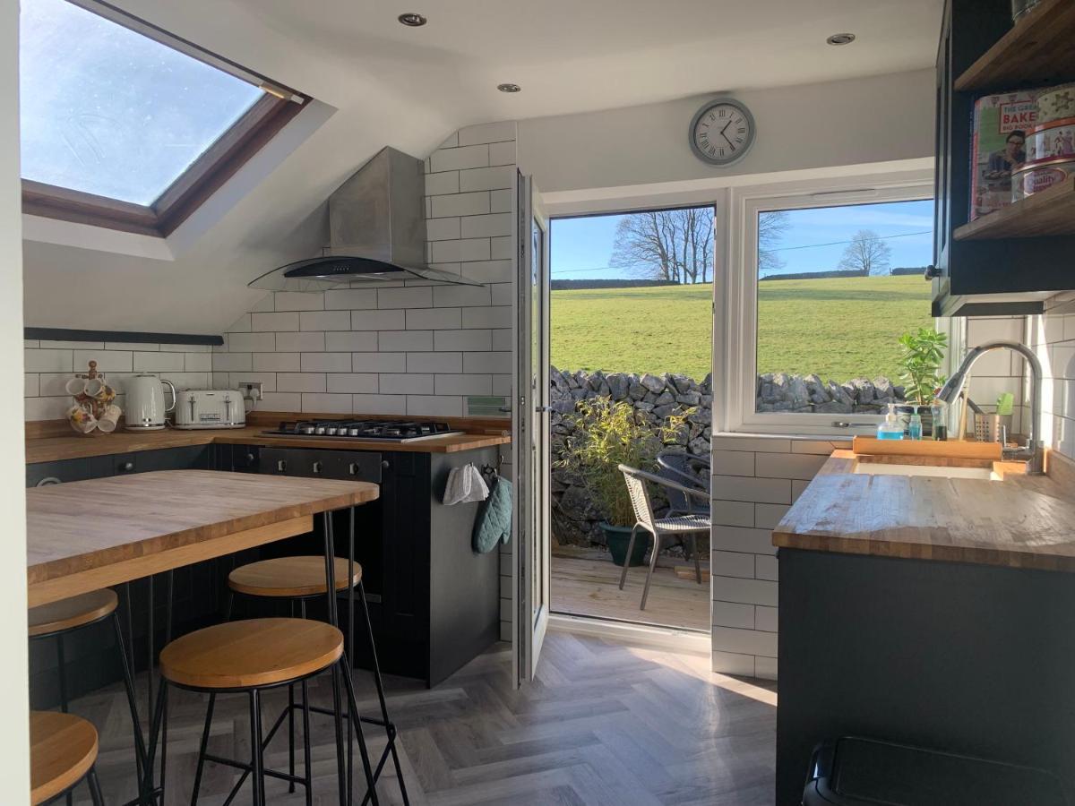 Primrose Cottage - Tideswell, Peak District Exterior photo